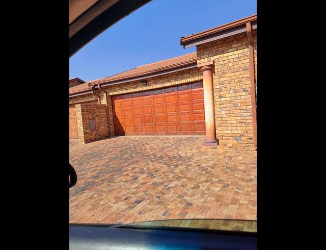 3 BEDROOM HOUSE FOR SALE IN MEYERSDAL